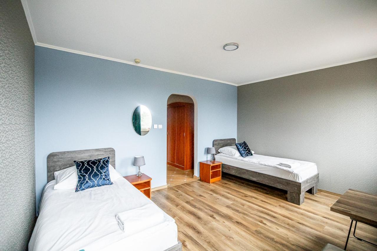 Hotel Zielonki Zielonki  エクステリア 写真